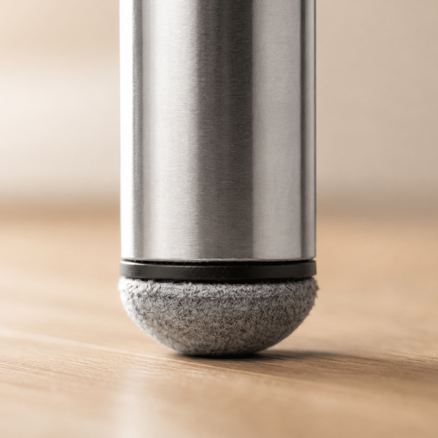 Insteekdop rond met vilt voor schuine poten – Premium+ - interieur
