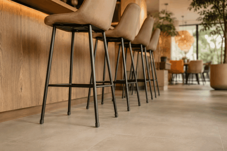De 5 meestgemaakte fouten bij het kiezen van stoelpootdoppen voor cafe's